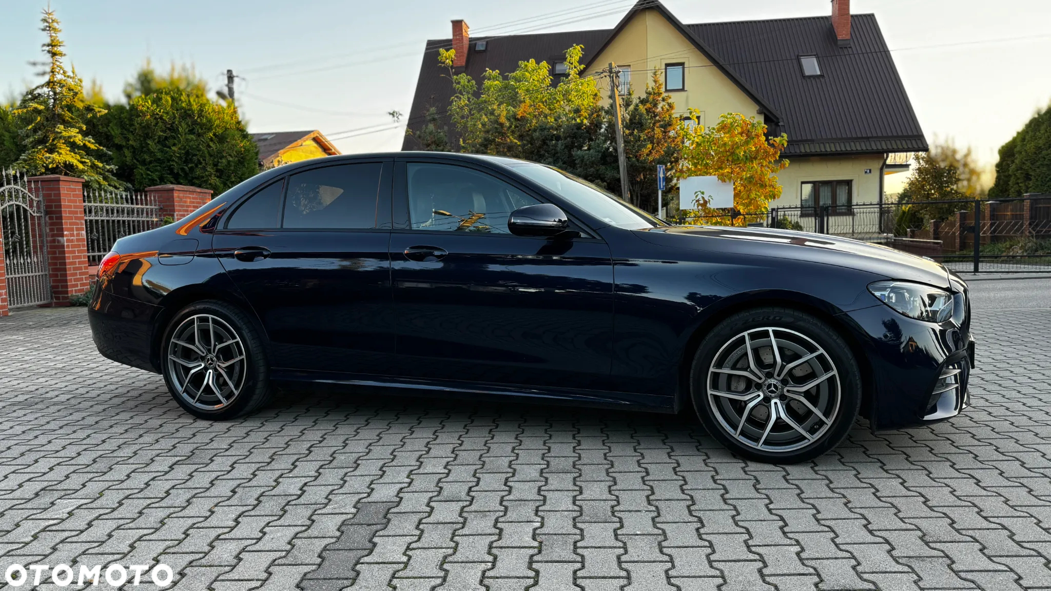 Mercedes-Benz Klasa E 220 d 4-Matic AMG - 19