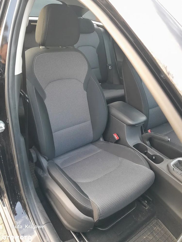 Hyundai i30 1.5 DPI Classic + - 23