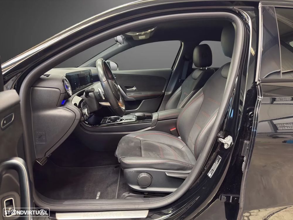 Mercedes-Benz A 250 Limousine e AMG Line - 14