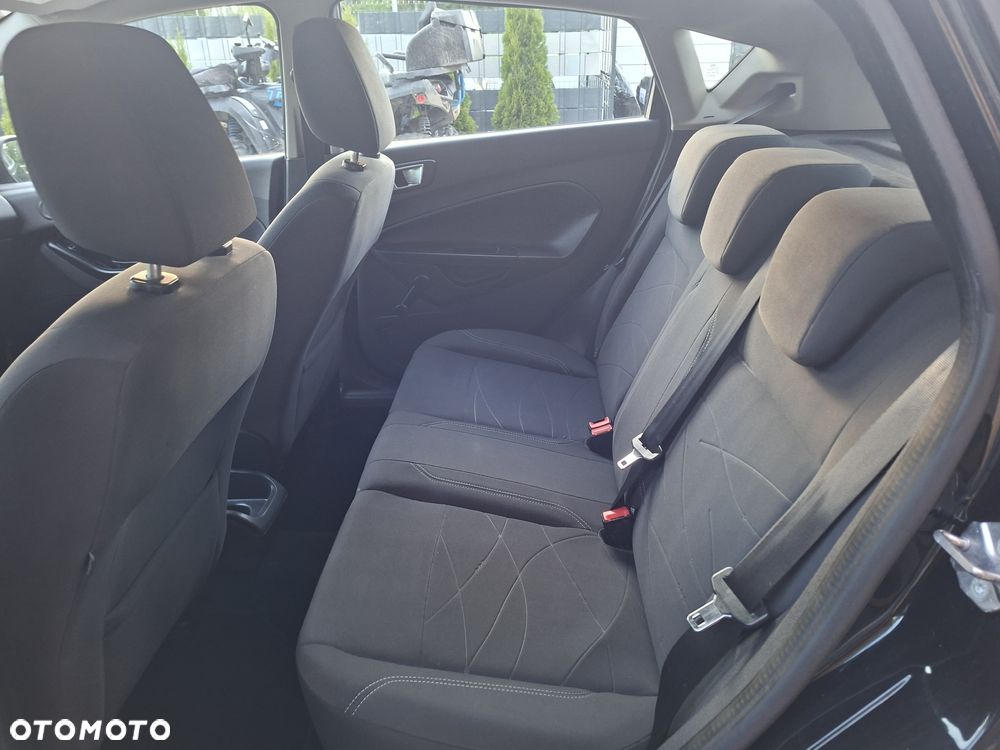 Ford Fiesta - 12