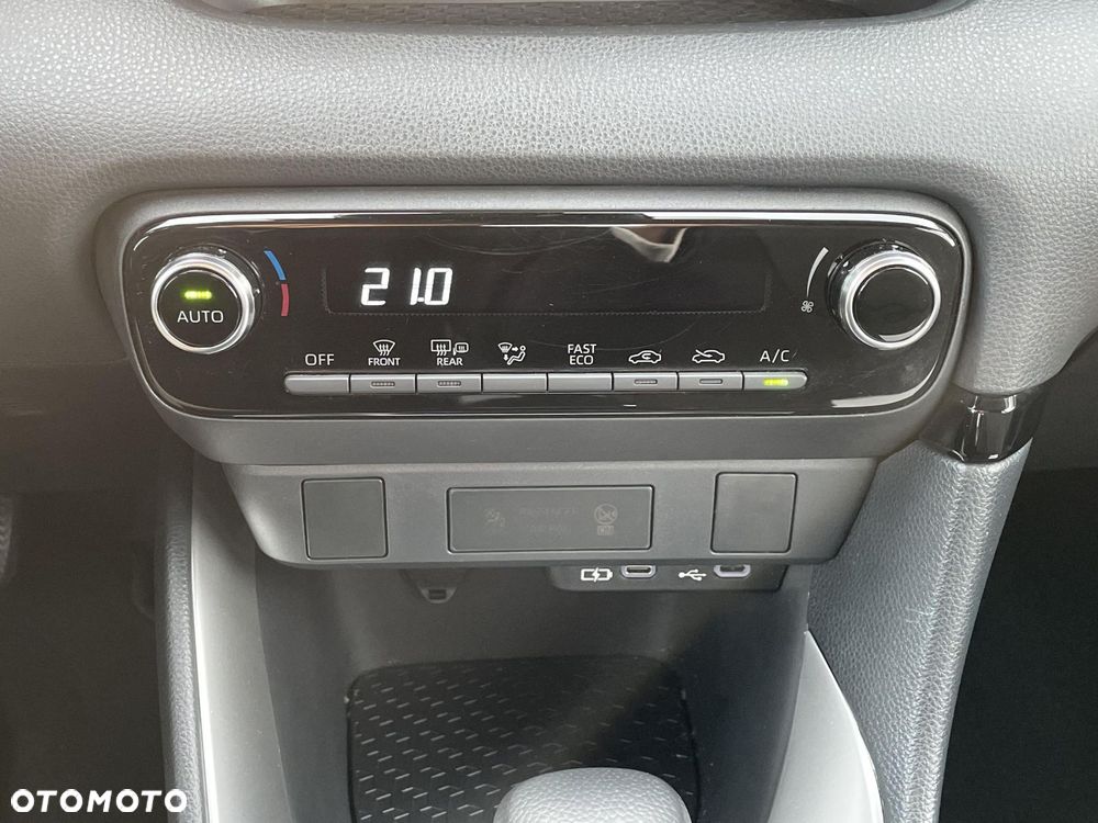 Toyota Yaris - 21