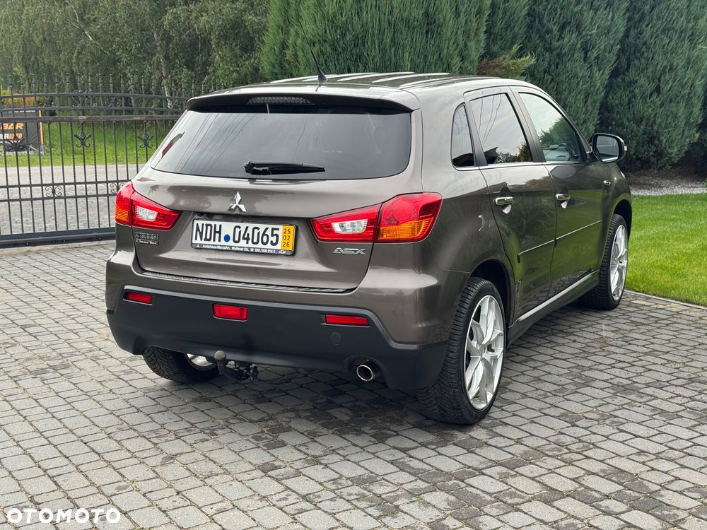 Mitsubishi ASX - 9