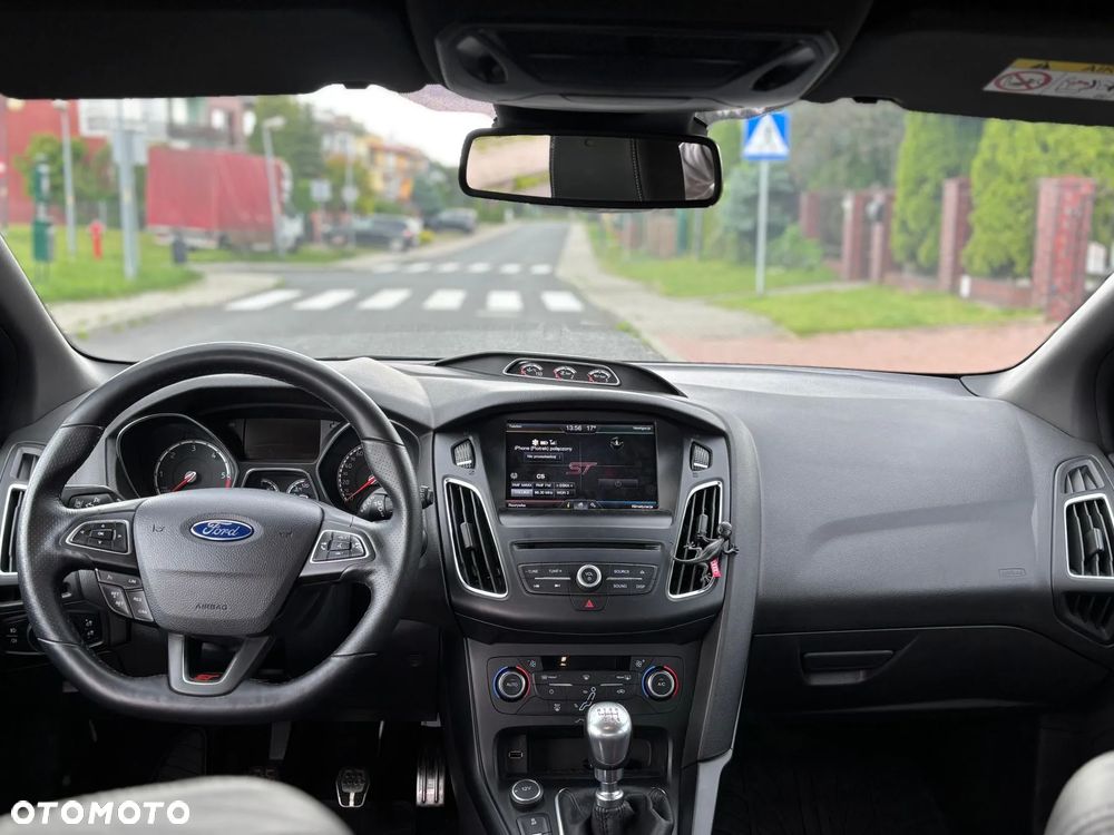 Ford Focus 2.0 TDCi ST - 16