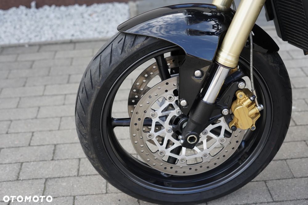 Triumph Street Triple - 32