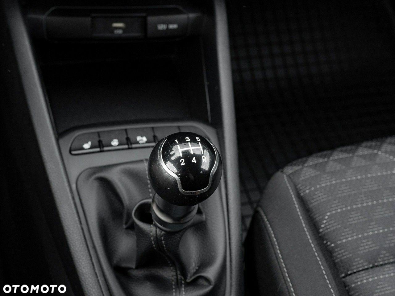 Kia Rio 1.2 M - 19
