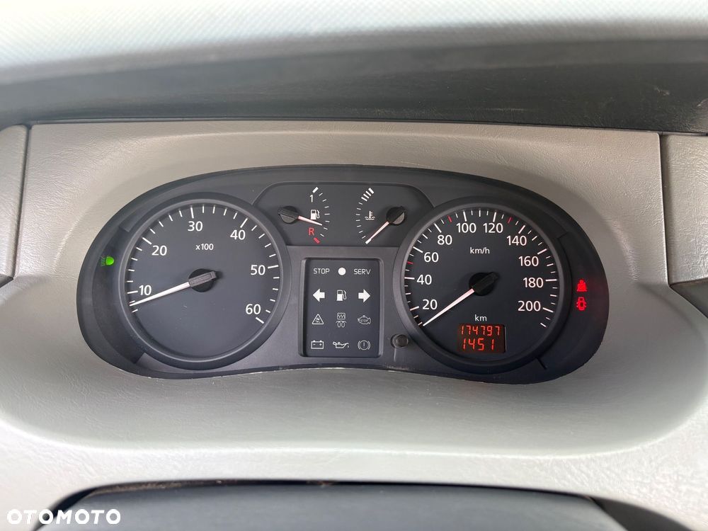 Renault Trafic - 8