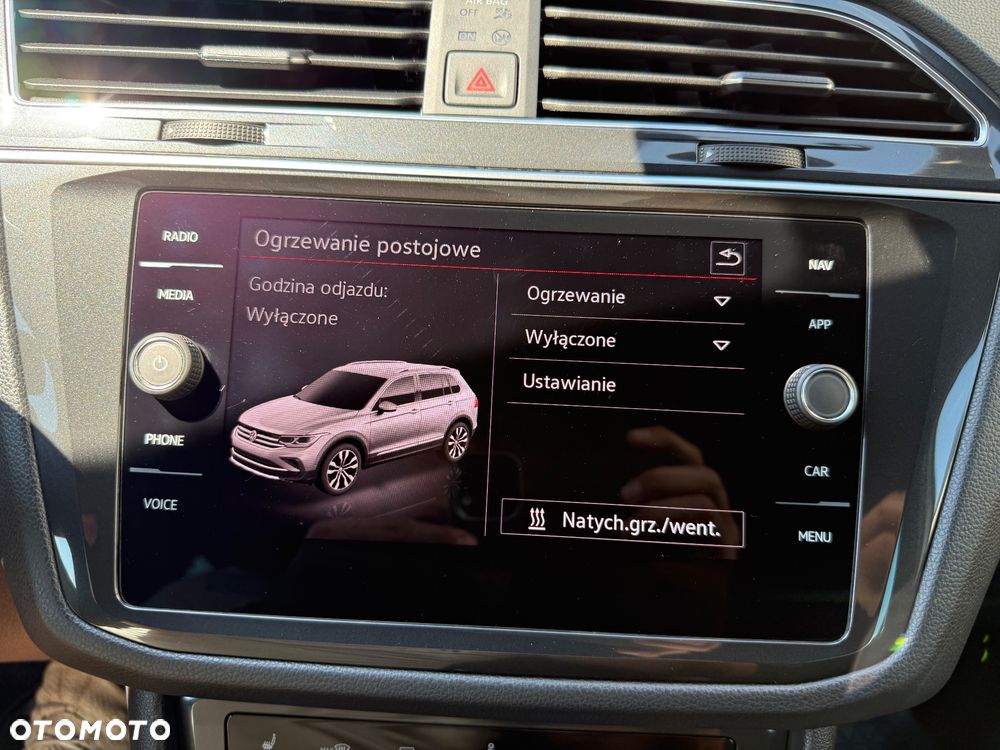 Volkswagen Tiguan 2.0 TDI SCR 4MotION DSG R-Line - 27