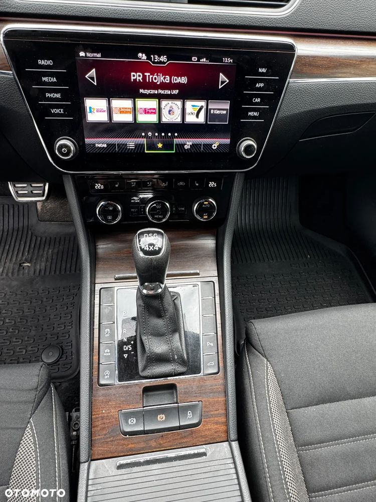 Skoda Superb 2.0 TDI SCR 4x4 Scout DSG - 13