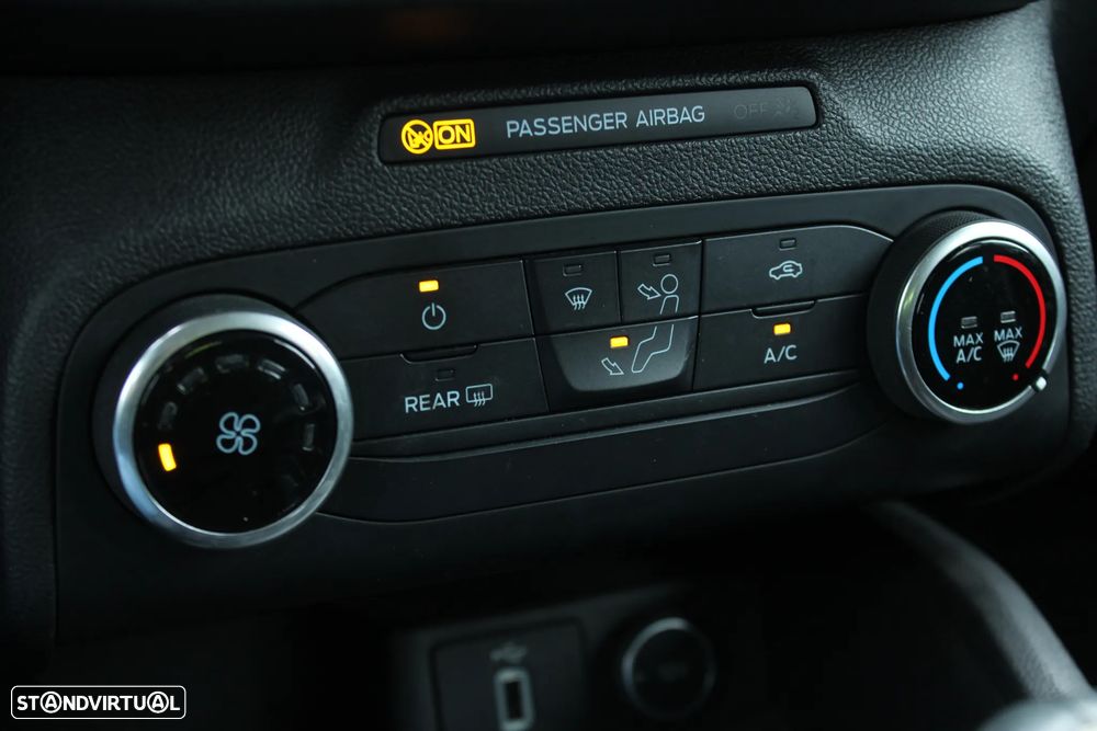 Ford Focus SW 1.5 TDCi EcoBlue Active - 21