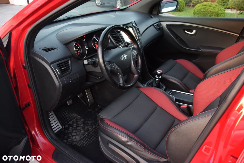 Hyundai i30 1.6 T GDI Turbo - 19
