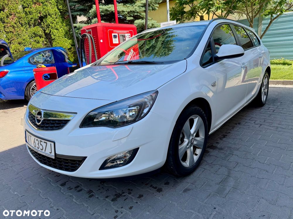 Opel Astra 1.4 Turbo Edition Sport - 1