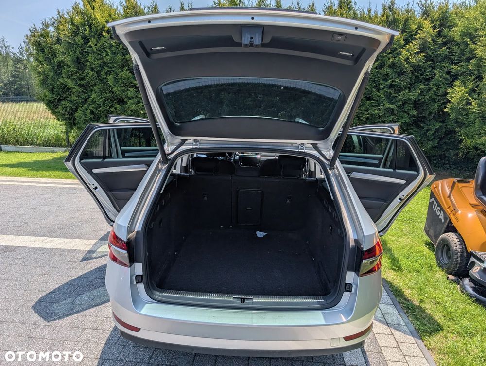 Skoda Superb 2.0 TSI Active DSG - 10