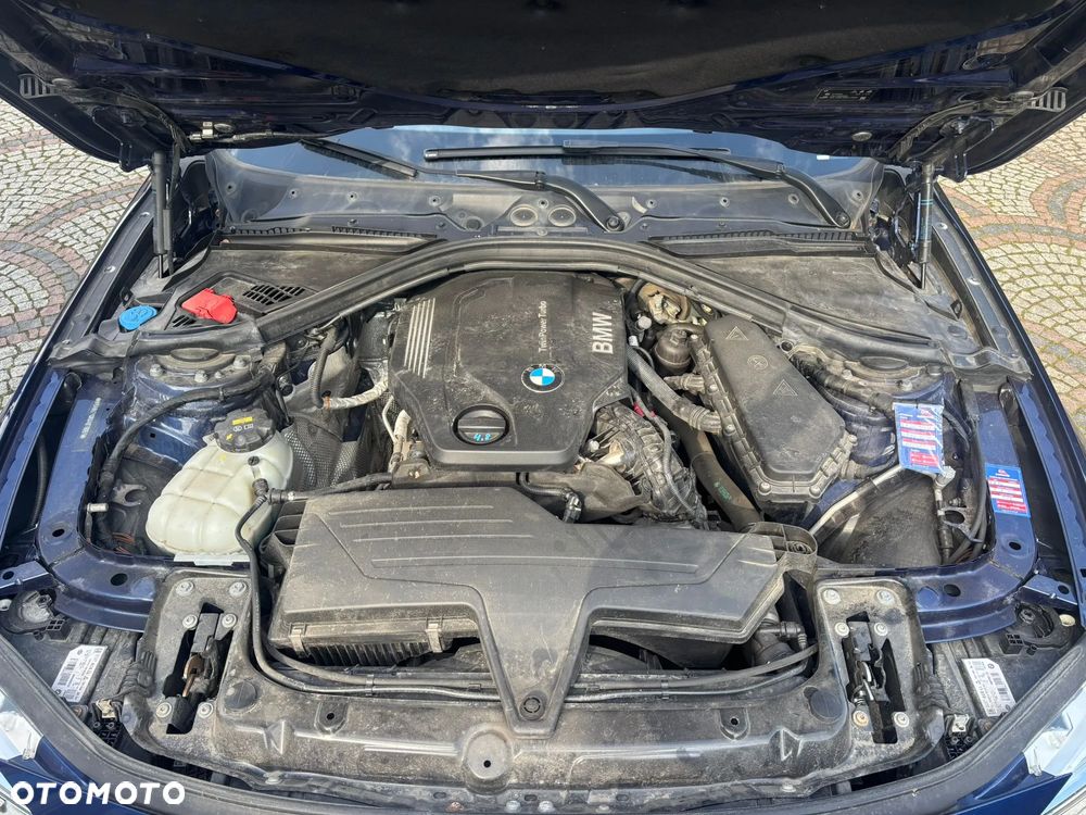 BMW Seria 3 318d - 12