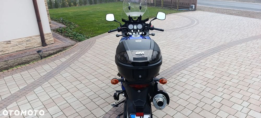 Suzuki V-STROM - 8