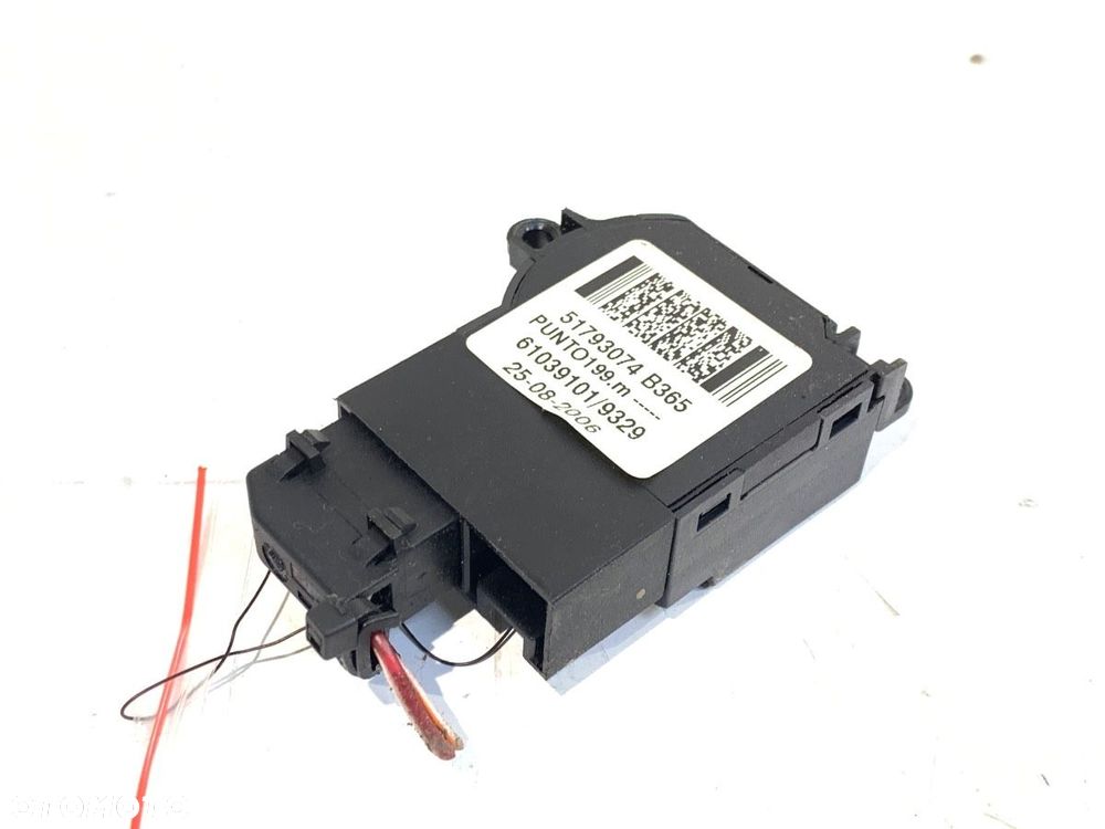 KOSTKA STACYJKI  FIAT GRANDE PUNTO (199_) 2005 - 2022 1.2 48 kW [65 KM] benzyna 2005 - 2022 51793074 - 1