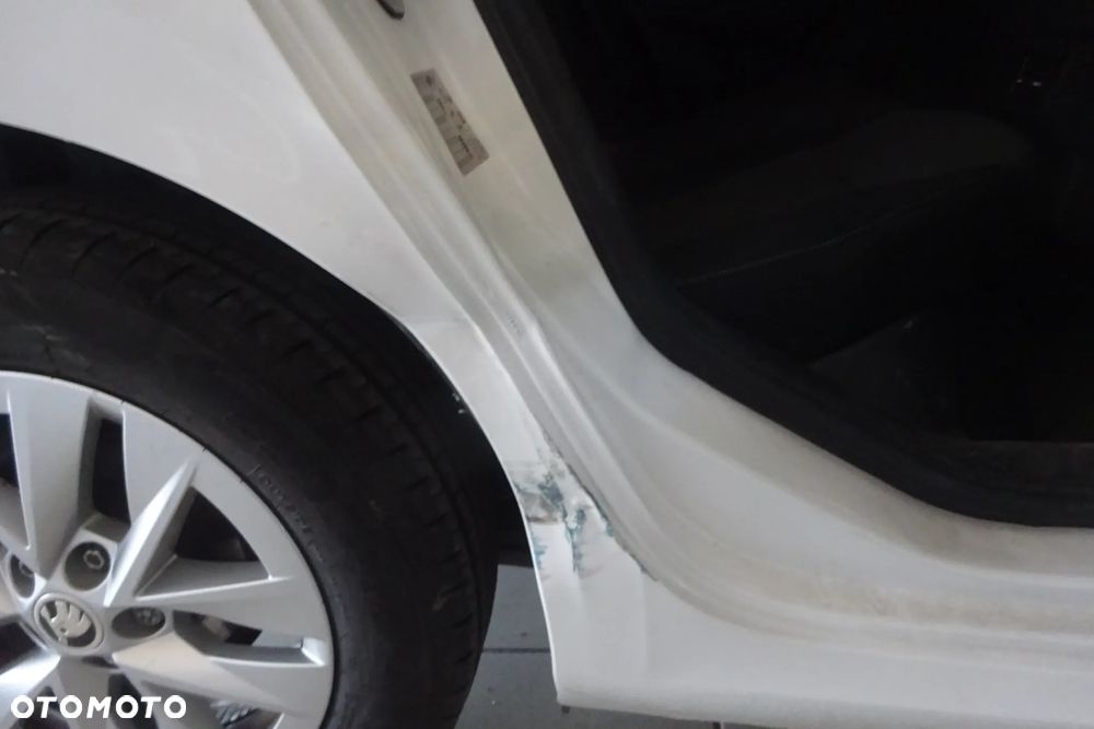 Skoda Fabia 1.0 Ambition - 10