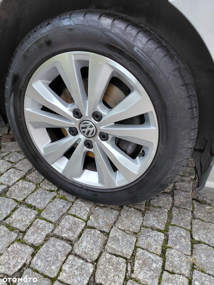 Volkswagen Golf 1.6 TDI BMT Comfortline - 23
