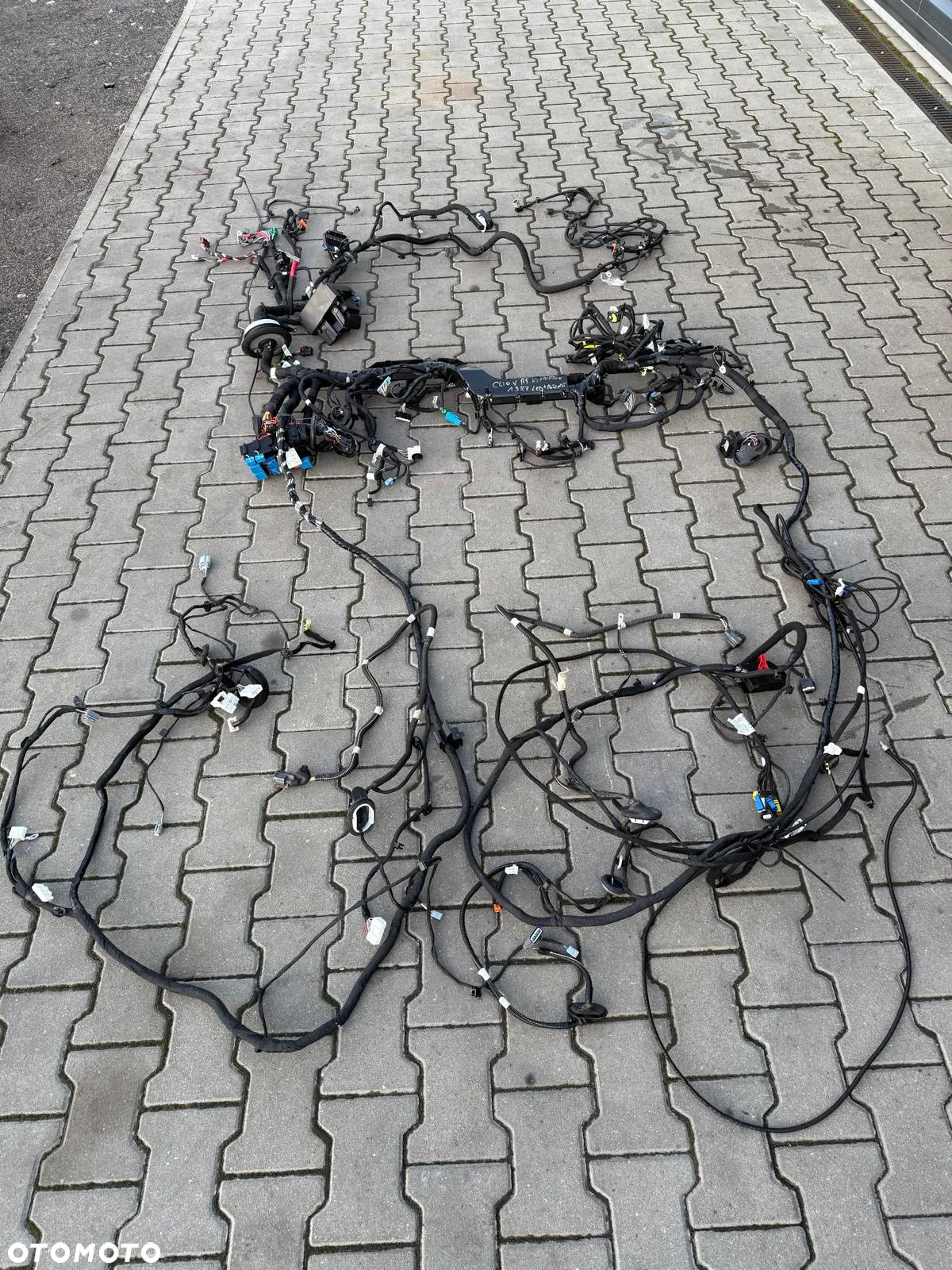 INSTALACJA RENAULT CLIO V RS 1.3 TCE 19- AUTOMAT FULL LED BOSE - 4