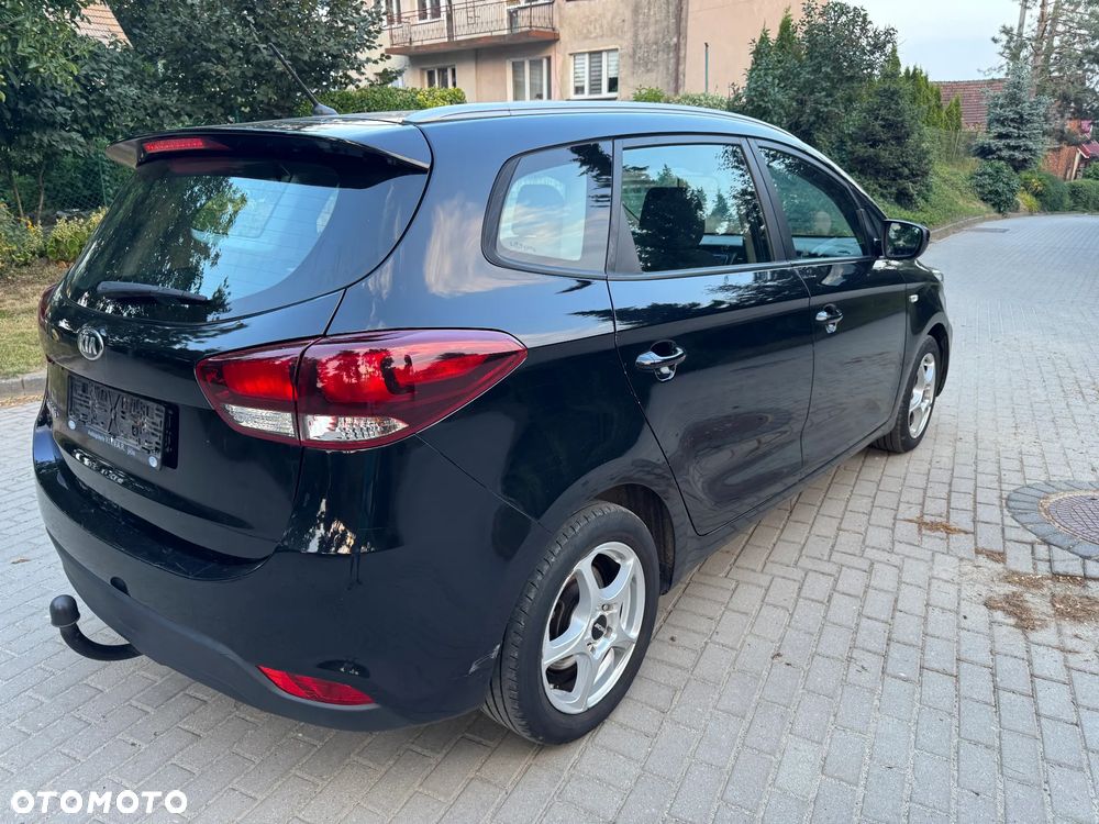 Kia Carens 1.6 GDI Attract - 4