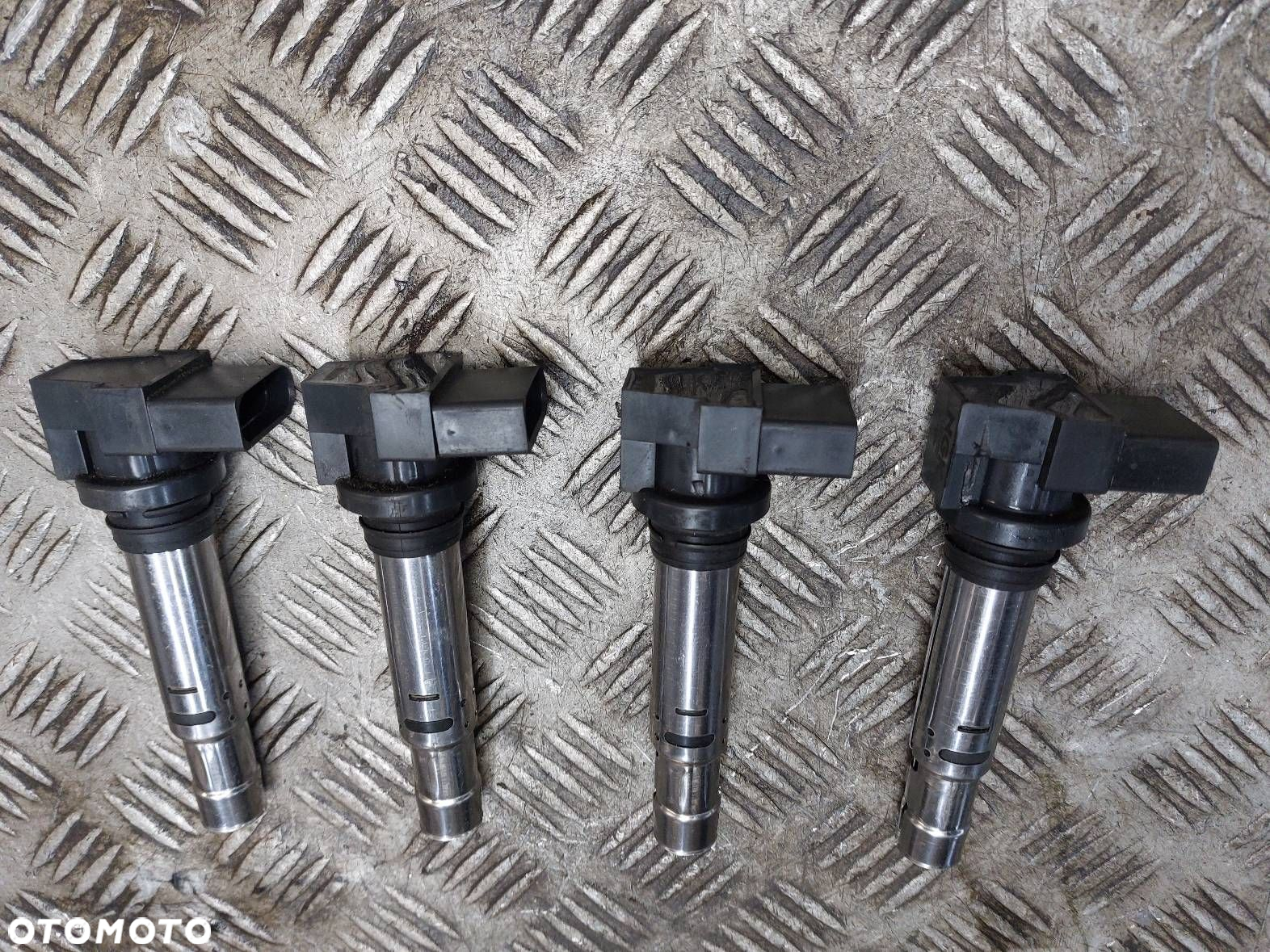 CEWKA ZAPŁONOWA VOLKSWAGEN BORA I 1.6 16V NGK U5002 036905715F - 3