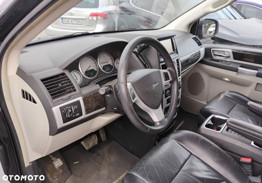 Chrysler Grand Voyager - 8