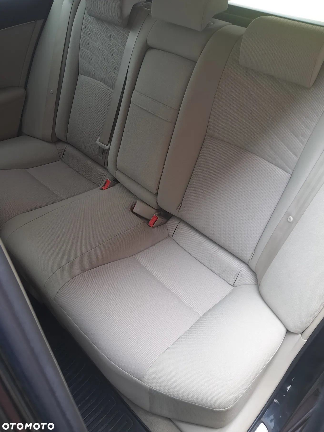 Toyota Avensis - 11