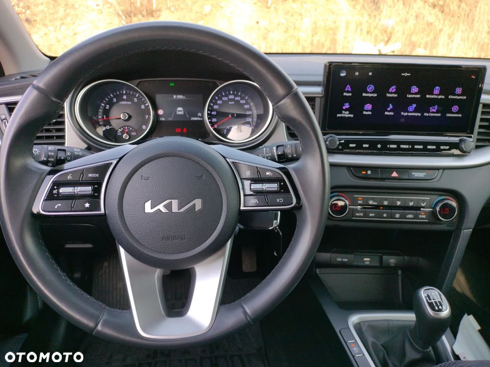 Kia Ceed 1.5 T-GDI M - 13