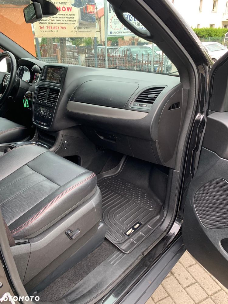 Dodge Grand Caravan 3.6 R/T - 11