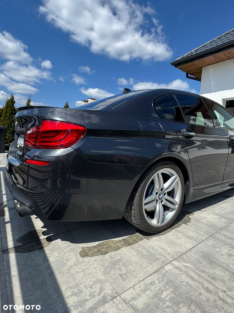 BMW Seria 5 550i xDrive Sport-Aut - 6