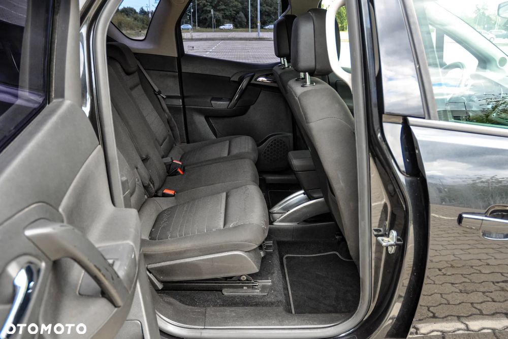 Opel Meriva - 12