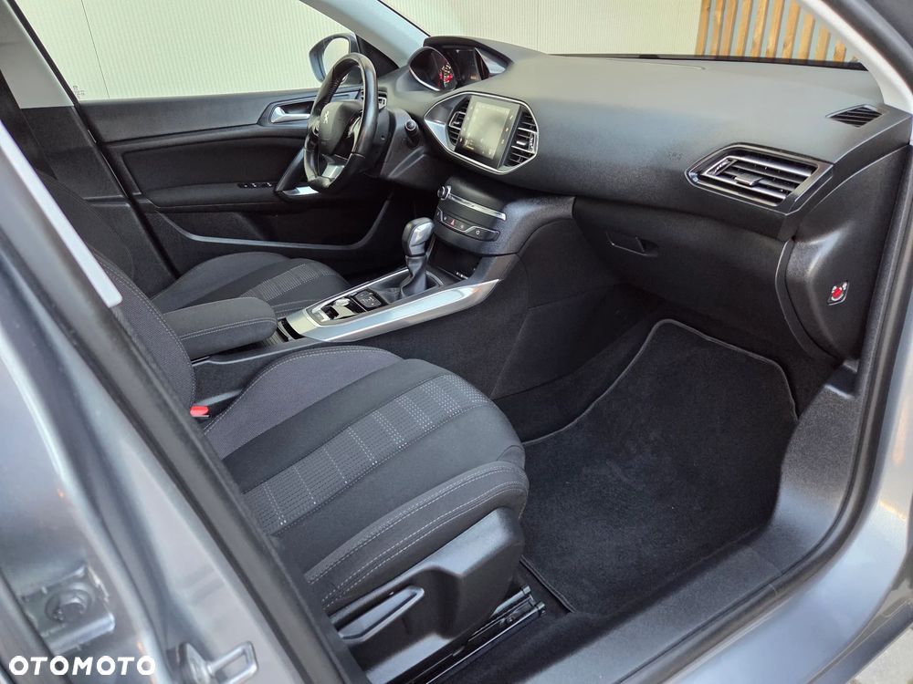 Peugeot 308 BlueHDi 150 EAT6 Stop & Start Allure - 24