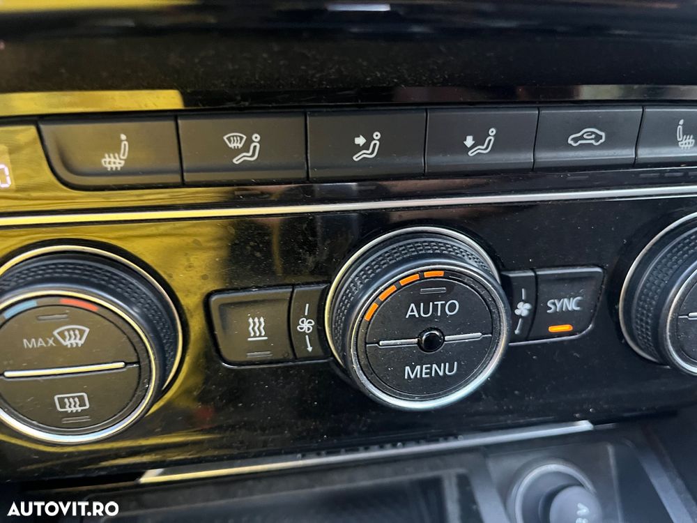 Volkswagen Passat Alltrack 2.0 TDI DSG 4Motion - 16