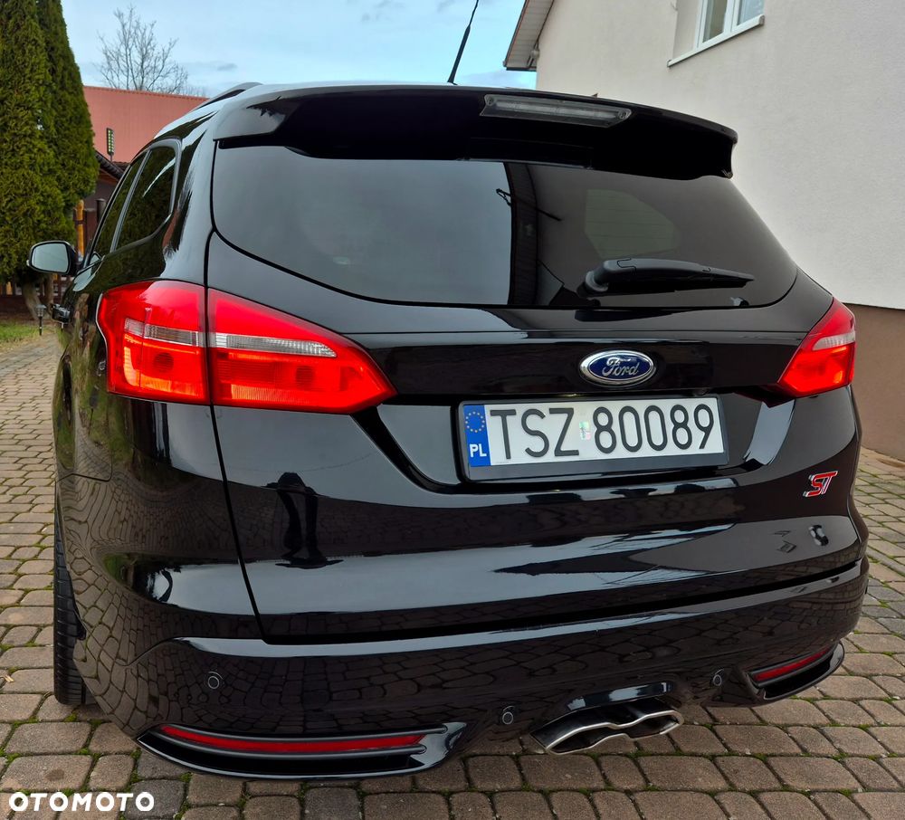 Ford Focus 2.0 TDCi ST - 37