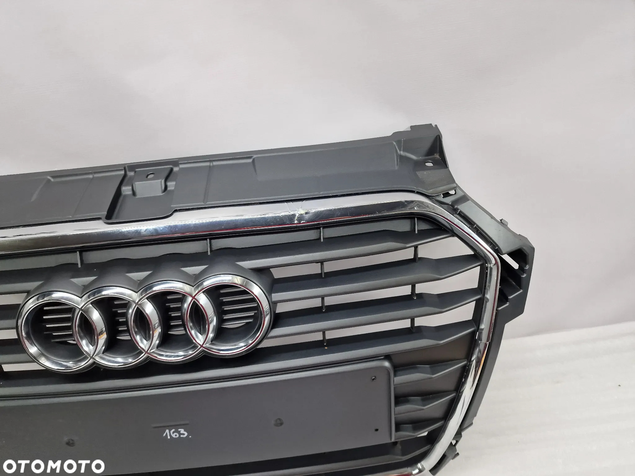 AUDI A1 8XA LIFT 13- ATRAPA / GRILL PRZEDNI PRZÓD , NR 8XA853651B / 8XA853651C , NR AUKCJI GL163 - 5