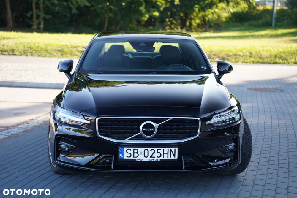 Volvo S60 T5 R-Design - 4