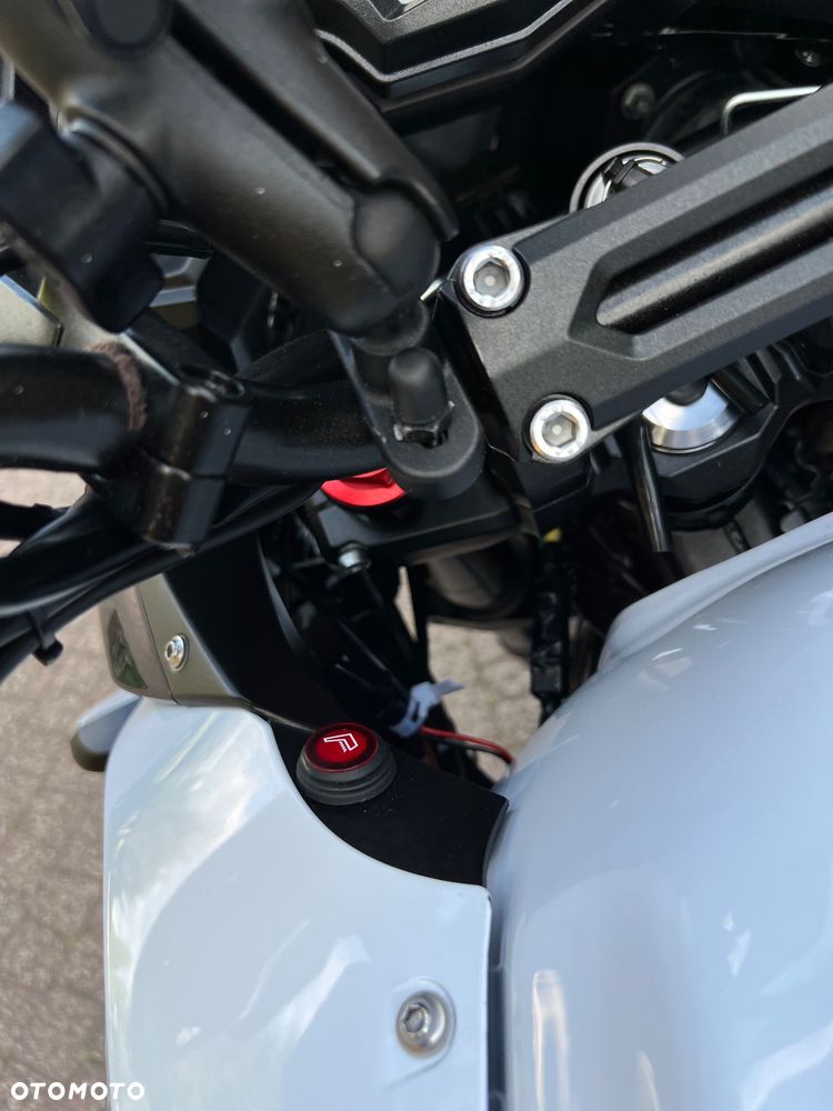 Kawasaki Versys 650 - 8