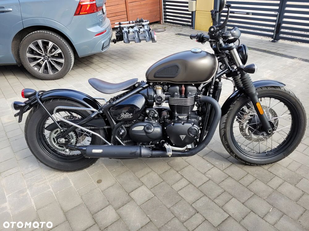 Triumph Bonneville Bobber - 3