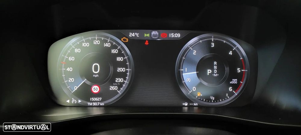 Volvo XC 40 2.0 D3 R-Design Geartronic - 36