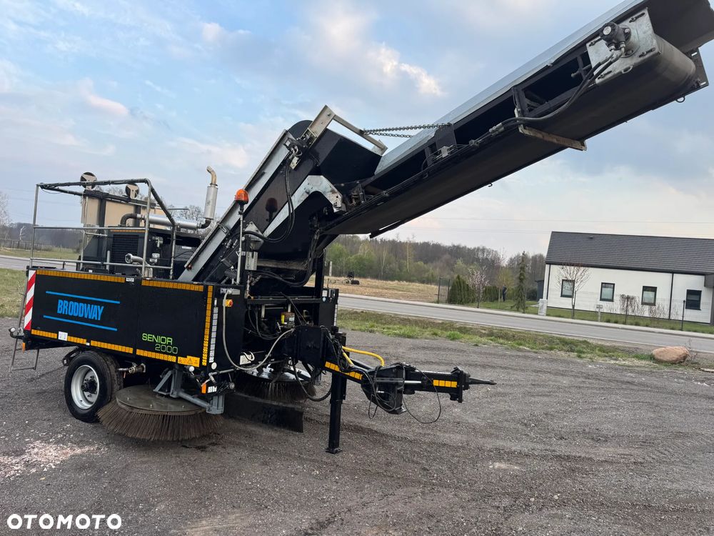 Aebi Schmidt BRODDWAY SENIOR 2000 / JAK NOWA BEZ ADBLU I DPF - 8