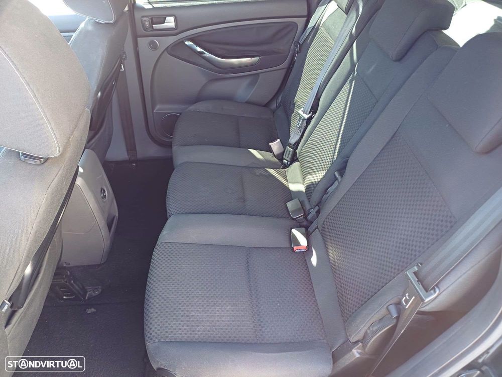 Ford C-Max - 9