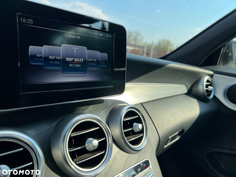 Mercedes-Benz Klasa C 200 9G-TRONIC AMG Line - 24