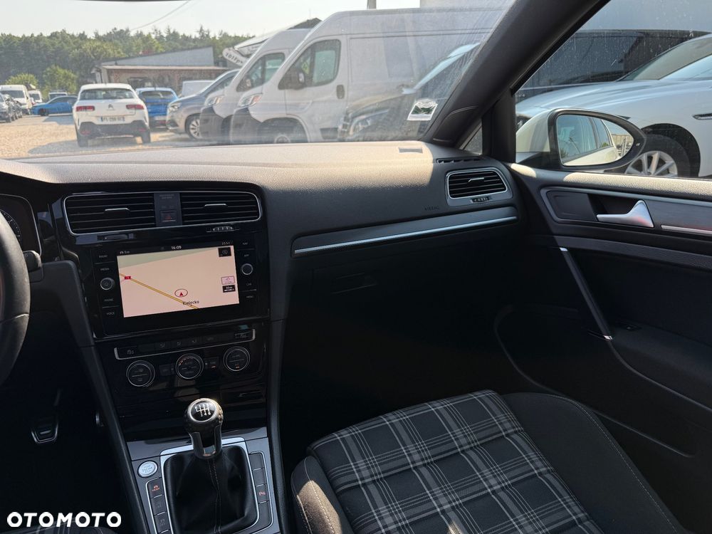 Volkswagen Golf GTD BlueMotion Technology - 9