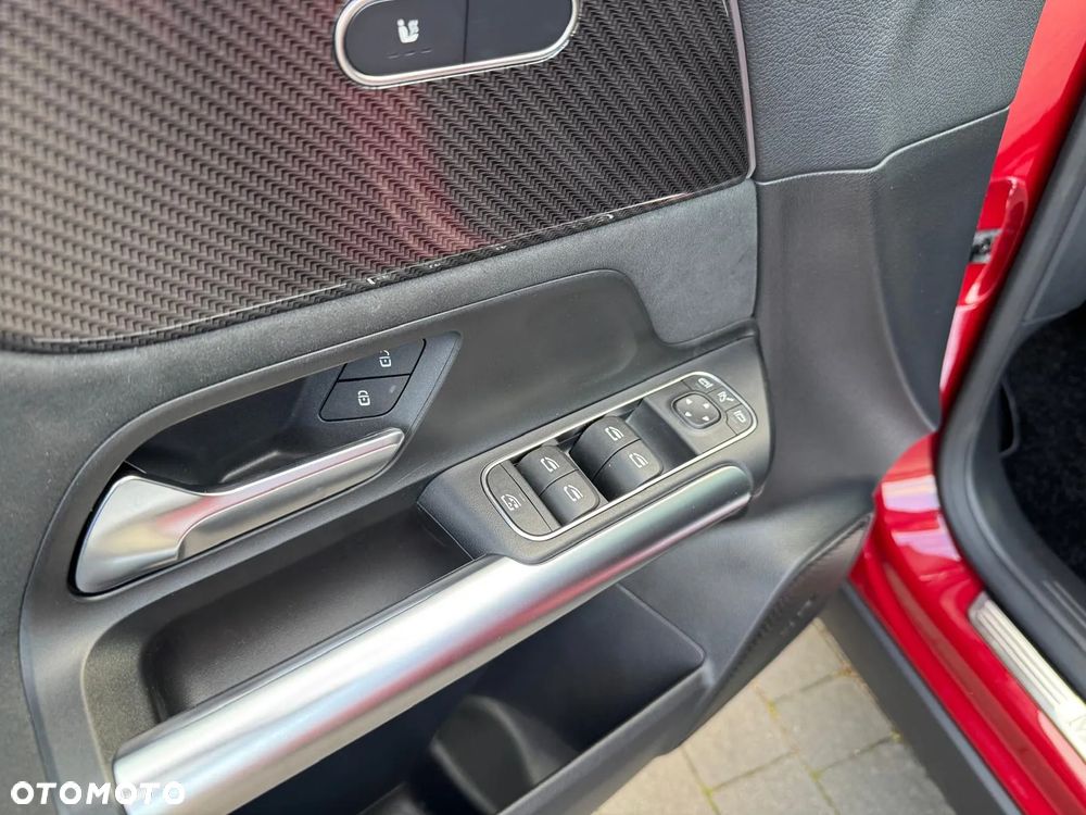 Mercedes-Benz GLA 200 d 4Matic 8G-DCT Style - 11