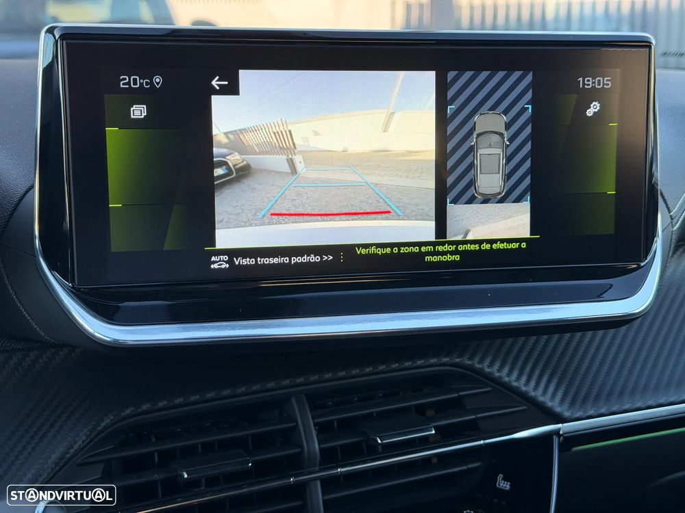 Peugeot 2008 PureTech 130 EAT8 GT - 22