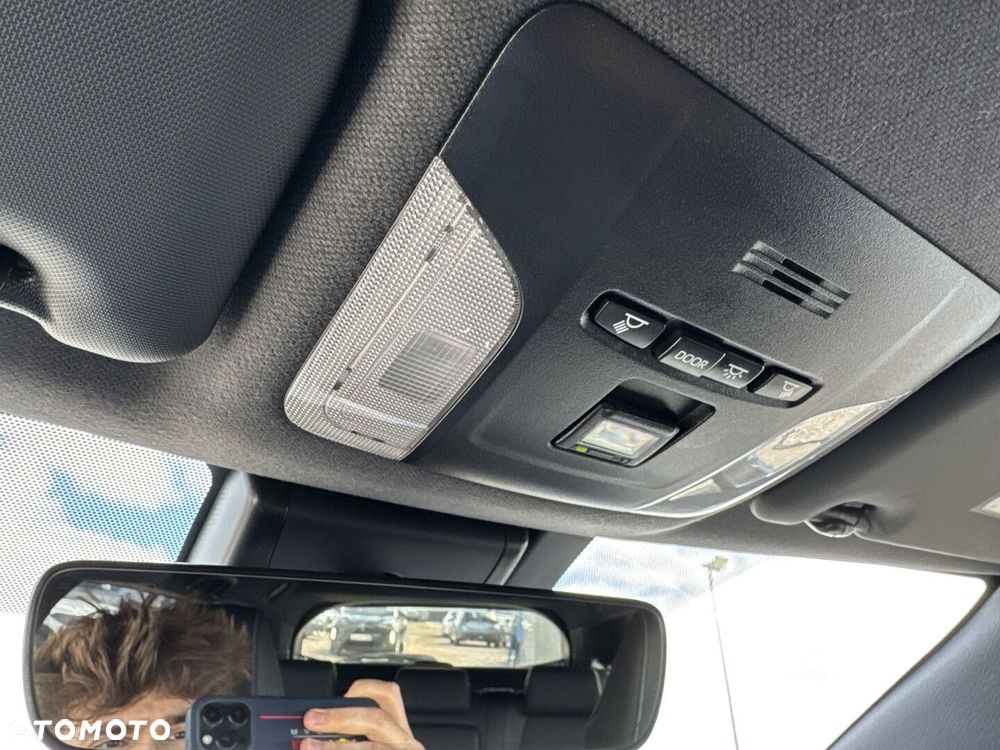 Toyota Corolla 1.8 Hybrid Comfort - 27