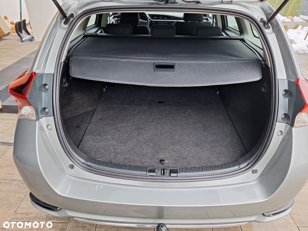 Toyota Auris - 16