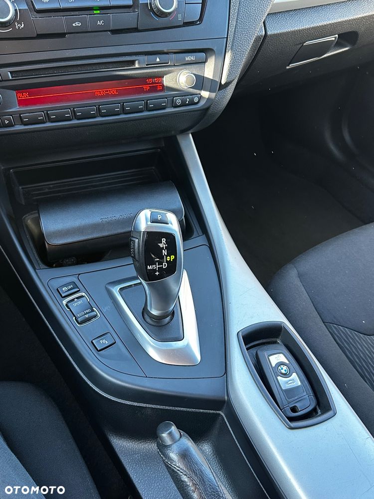 BMW Seria 1 118i - 19