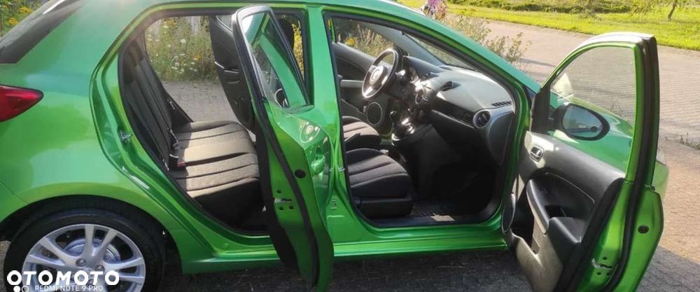 Mazda 2 - 25