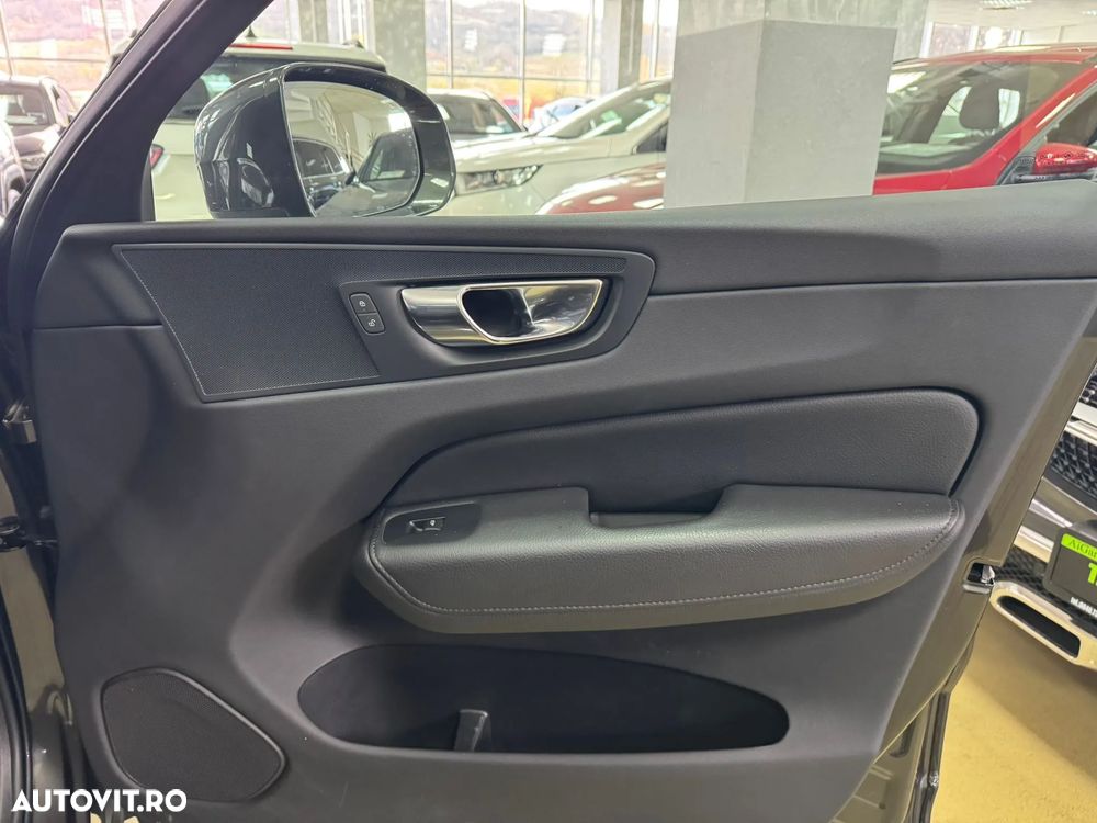 Volvo XC 60 T6 AWD Recharge Geartronic Inscription Expression - 18