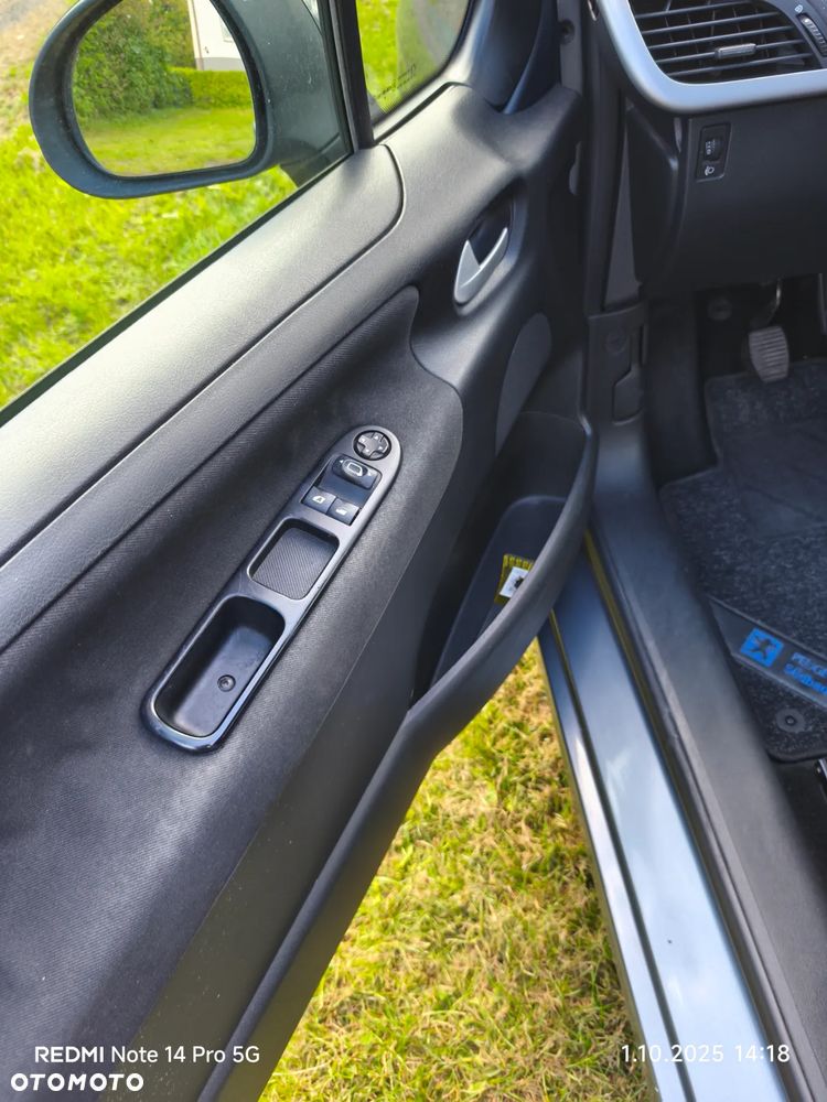 Peugeot 207 - 22